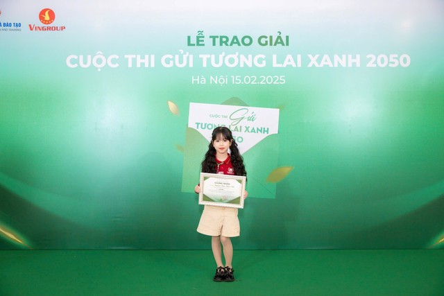 Mẫu nhí Nguyễn Ngọc Hoài Anh –Tỏa sáng với giải Ba cuộc thi "Gửi Tương Lai Xanh 2050”- Ảnh 4.