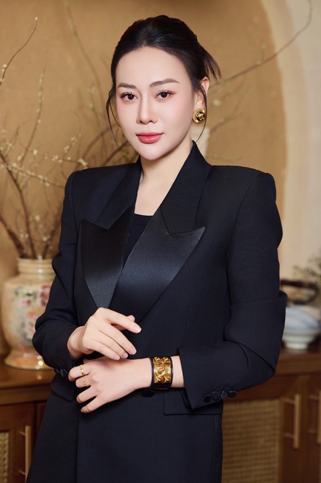 Mỹ nhân tuổi Tỵ tài sắc trở thành phu nhân hào môn, hạnh phúc viên mãn bên gia đình nhỏ- Ảnh 9. Mỹ nhân tuổi Tỵ tài sắc trở thành phu nhân hào môn, hạnh phúc viên mãn bên gia đình nhỏ- Ảnh 9.