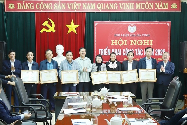 Hội Luật gia Hà Tĩnh triển khai nhiệm vụ công tác năm 2025- Ảnh 2. Hội Luật gia Hà Tĩnh triển khai nhiệm vụ công tác năm 2025- Ảnh 2.