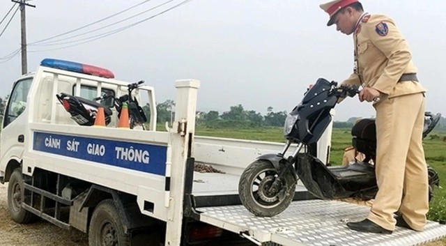 Vi phạm giao thông nhưng bỏ lại xe, không nộp phạt, bị xử lý thế nào?- Ảnh 1.