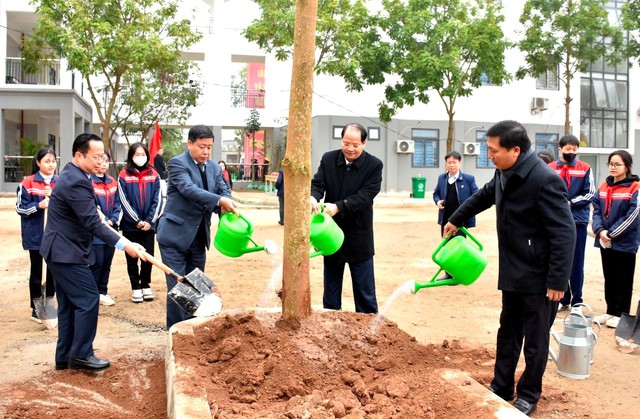 Không phô trương, lãng phí khi tổ chức Tết trồng cây- Ảnh 1.