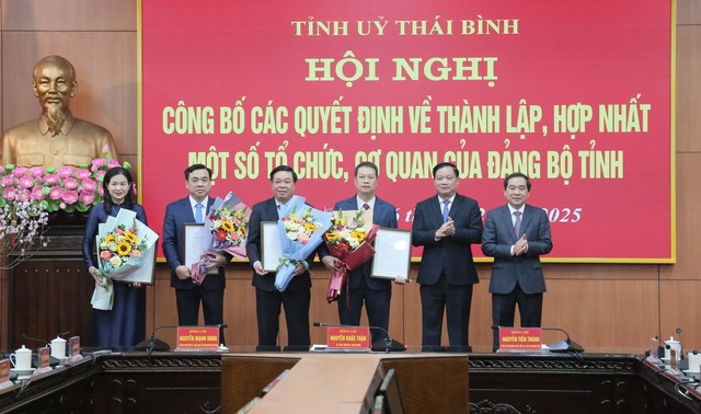 Thái Bình thành lập 2 Đảng bộ mới, hợp nhất Ban Tuyên giáo và Ban Dân vận
- Ảnh 2.