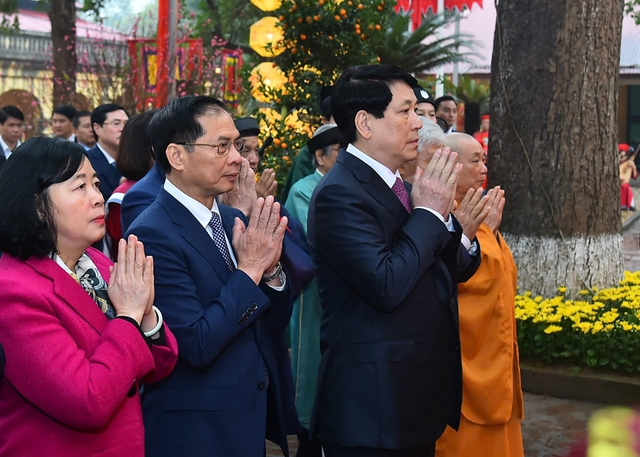 Chủ tịch nước Lương Cường chủ trì Lễ dâng hương khai Xuân tại Hoàng thành Thăng Long- Ảnh 1.