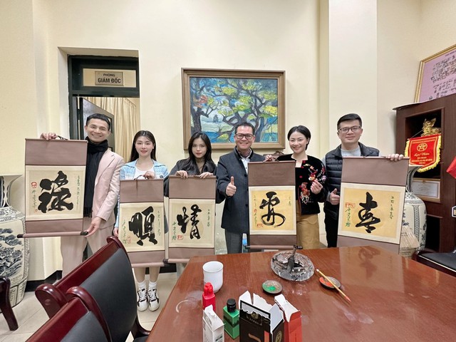 Thú vui đặc biệt của NSND là Giám đốc Nhà hát Kịch Hà Nội khiến đồng nghiệp ngưỡng mộ- Ảnh 3. Thú vui đặc biệt của NSND là Giám đốc Nhà hát Kịch Hà Nội khiến đồng nghiệp ngưỡng mộ- Ảnh 3.