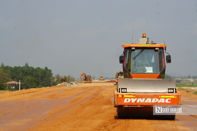 Dự án thành phần Hoài Nhơn - Quy Nhơn thuộc Dự án cao tốc Bắc - Nam đoạn qua địa phận tỉnh Bình Định về cơ bản đảm bảo và vượt tiến độ. Ảnh: Thu Dịu