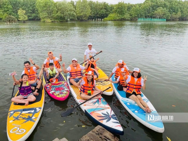 Nhiều tour du lịch sinh thái về Cồn Chim phát triển. Ảnh: Thu Dịu