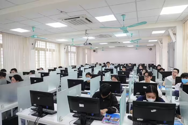 Hơn 11.000 thí sinh thi đánh giá năng lực tranh suất vào đại học sớm- Ảnh 1.