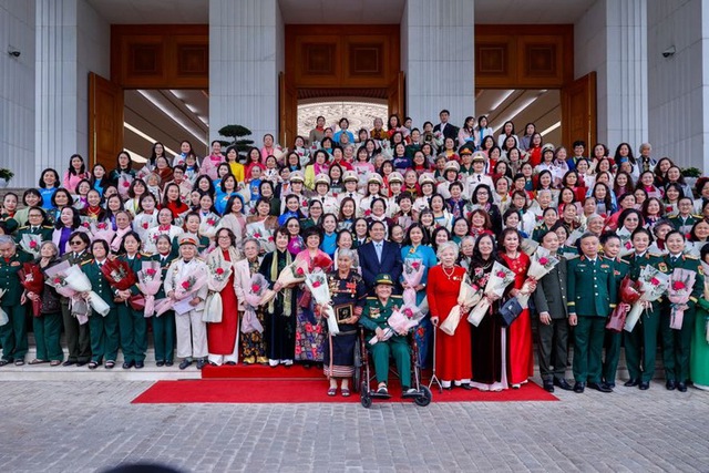 Lịch sử dân tộc gắn liền với dấu ấn sáng ngời của phụ nữ Việt Nam anh hùng- Ảnh 4. Lịch sử dân tộc gắn liền với dấu ấn sáng ngời của phụ nữ Việt Nam anh hùng- Ảnh 4.