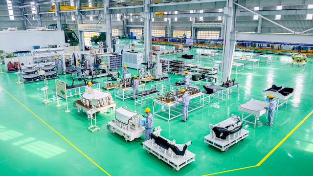 THACO INDUSTRIES đẩy mạnh hoạt động R&D, hoàn thiện chuỗi giá trị “all-in-one”- Ảnh 3. THACO INDUSTRIES đẩy mạnh hoạt động R&D, hoàn thiện chuỗi giá trị “all-in-one”- Ảnh 3.