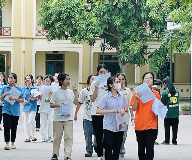 Nghệ An: Sau kỳ thi lớp 10, thí sinh vẫn được thay đổi nguyện vọng- Ảnh 1. Nghệ An: Sau kỳ thi lớp 10, thí sinh vẫn được thay đổi nguyện vọng- Ảnh 1.