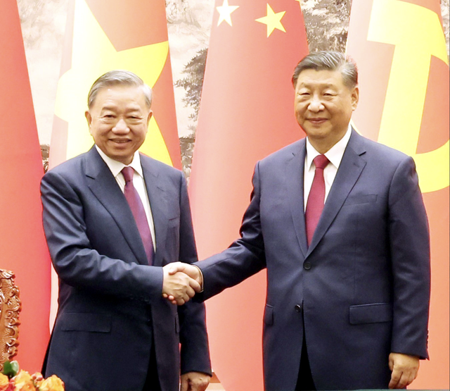 Cùng chung chí hướng, chung tay tiến lên phía trước- Ảnh 3. Cùng chung chí hướng, chung tay tiến lên phía trước- Ảnh 3.