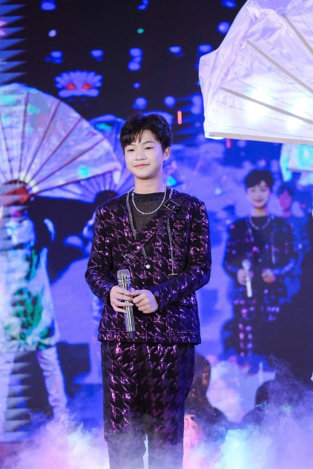 Màn trình diễn “Bắc Bling” gây ấn tượng mạnh, mang tinh thần trẻ trung vào không gian truyền thống- Ảnh 1. Màn trình diễn “Bắc Bling” gây ấn tượng mạnh, mang tinh thần trẻ trung vào không gian truyền thống- Ảnh 1.