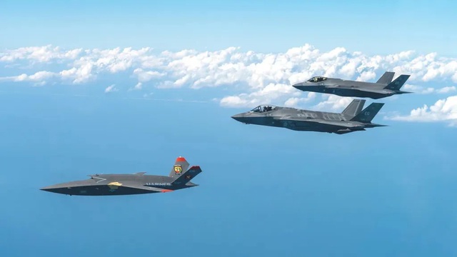 UAV XQ-58A gây bất ngờ: Hé lộ điều chưa từng có cho chiến đấu- Ảnh 2. UAV XQ-58A gây bất ngờ: Hé lộ điều chưa từng có cho chiến đấu- Ảnh 2.