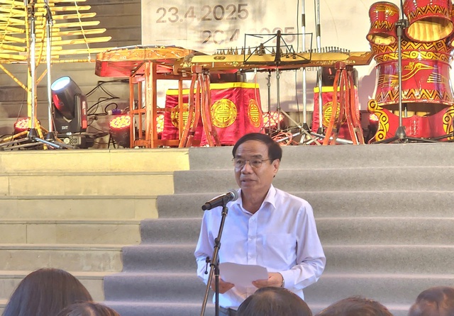 Đà Nẵng khai mạc triển lãm “Vọng” chào mừng 50 năm Giải phóng miền Nam, thống nhất đất nước- Ảnh 1. Đà Nẵng khai mạc triển lãm “Vọng” chào mừng 50 năm Giải phóng miền Nam, thống nhất đất nước- Ảnh 1.