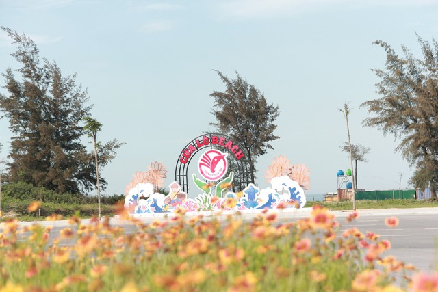 “Thay áo mới” cho biển Cửa Lò: Quyết liệt xóa bỏ tình trạng lấn chiếm, chặt chém- Ảnh 4. “Thay áo mới” cho biển Cửa Lò: Quyết liệt xóa bỏ tình trạng lấn chiếm, chặt chém- Ảnh 4.