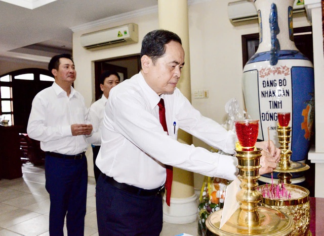 Chủ tịch Quốc hội Trần Thanh Mẫn tưởng nhớ, tri ân cố Chủ tịch Quốc hội Nguyễn Hữu Thọ- Ảnh 1. Chủ tịch Quốc hội Trần Thanh Mẫn tưởng nhớ, tri ân cố Chủ tịch Quốc hội Nguyễn Hữu Thọ- Ảnh 1.