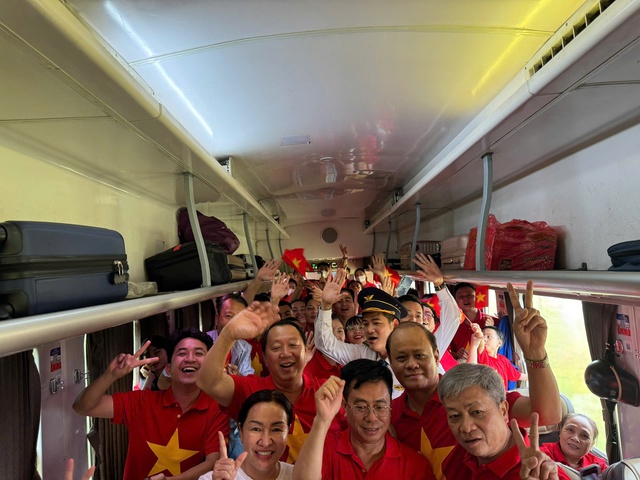 Đoàn tàu Thống Nhất: Hành trình nối liền Bắc – Nam trong ngày hội đất nước- Ảnh 6. Đoàn tàu Thống Nhất: Hành trình nối liền Bắc – Nam trong ngày hội đất nước- Ảnh 6.