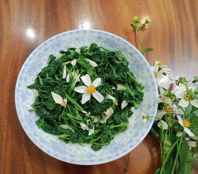 Loại cây là "kẻ thù nhà nông" lại được ví như cỏ thần, thế giới đánh giá cao- Ảnh 3.