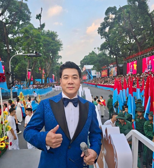 NSND Quốc Hưng: Tự hào được hát trong ngày Đại lễ 30/4- Ảnh 2. NSND Quốc Hưng: Tự hào được hát trong ngày Đại lễ 30/4- Ảnh 2.