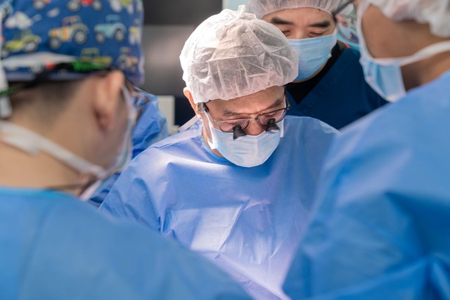 Vinmec ghép gan thành công cho bệnh nhi 8 tháng tuổi từ người hiến chết não- Ảnh 1. Vinmec ghép gan thành công cho bệnh nhi 8 tháng tuổi từ người hiến chết não- Ảnh 1.