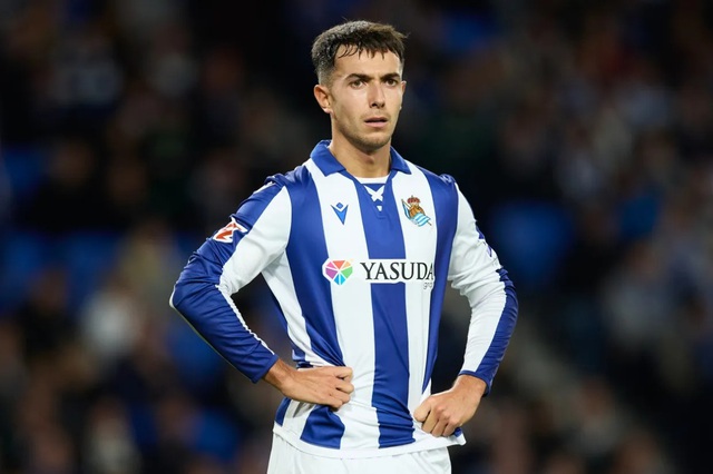 Arsenal sắp ký hợp đồng với ngôi sao Martin Zubimendi của Real Sociedad. Arsenal sắp ký hợp đồng với ngôi sao Martin Zubimendi của Real Sociedad.