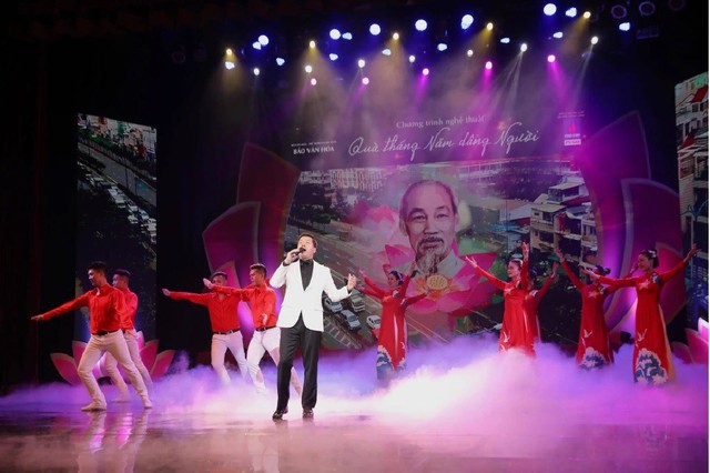 Chương trình nghệ thuật đặc biệt “Quà tháng 5 dâng Người": Rộng dài một tình yêu với Bác- Ảnh 2. Chương trình nghệ thuật đặc biệt “Quà tháng 5 dâng Người": Rộng dài một tình yêu với Bác- Ảnh 2.