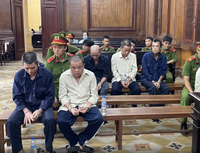 Kẻ cầm đầu đường dây sản xuất, buôn bán thuốc giả bị phạt hơn 16 năm tù - Ảnh 1. Kẻ cầm đầu đường dây sản xuất, buôn bán thuốc giả bị phạt hơn 16 năm tù - Ảnh 1.