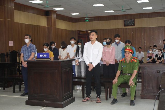 Giám đốc văn phòng đăng ký đất đai và 43 thuộc cấp ở Thanh Hóa lĩnh án- Ảnh 1. Giám đốc văn phòng đăng ký đất đai và 43 thuộc cấp ở Thanh Hóa lĩnh án- Ảnh 1.
