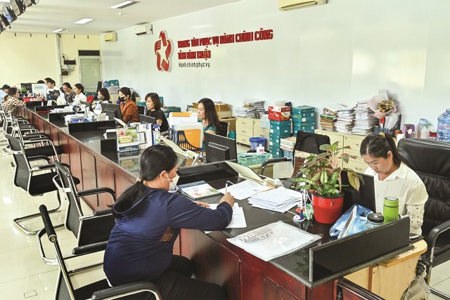 Bình Thuận: Chi trả hơn 30 tỷ đồng cho 30 cán bộ xin nghỉ trước tuổi, có trường hợp được nhận hơn 2 tỷ đồng- Ảnh 2. Bình Thuận: Chi trả hơn 30 tỷ đồng cho 30 cán bộ xin nghỉ trước tuổi, có trường hợp được nhận hơn 2 tỷ đồng- Ảnh 2.