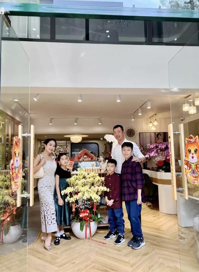 NSƯT Ốc Thanh Vân thế nào sau khi rời Úc trở về Việt Nam sinh sống?- Ảnh 4. NSƯT Ốc Thanh Vân thế nào sau khi rời Úc trở về Việt Nam sinh sống?- Ảnh 4.
