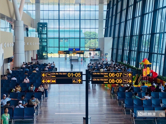 Những lưu ý mới cho hành khách đi máy bay tại Tân Sơn Nhất- Ảnh 1. Những lưu ý mới cho hành khách đi máy bay tại Tân Sơn Nhất- Ảnh 1.