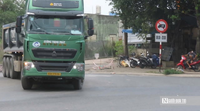 Đồng Nai: Xe tải trọng lớn chạy rầm rập trong giờ cấm trên đường Hoàng Văn Bổn- Ảnh 5. Đồng Nai: Xe tải trọng lớn chạy rầm rập trong giờ cấm trên đường Hoàng Văn Bổn- Ảnh 5.