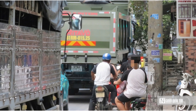 Đồng Nai: Xe tải trọng lớn chạy rầm rập trong giờ cấm trên đường Hoàng Văn Bổn- Ảnh 6. Đồng Nai: Xe tải trọng lớn chạy rầm rập trong giờ cấm trên đường Hoàng Văn Bổn- Ảnh 6.