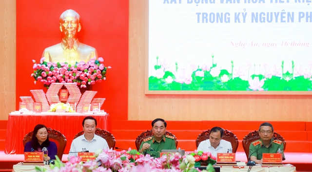 X&acirc;y dựng văn h&oacute;a tiết kiệm, chống l&atilde;ng ph&iacute; trong kỷ nguy&ecirc;n ph&aacute;t triển mới- Ảnh 2.