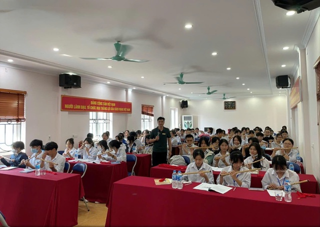 Những tiết học Âm nhạc khác biệt- Ảnh 4. Những tiết học Âm nhạc khác biệt- Ảnh 4.