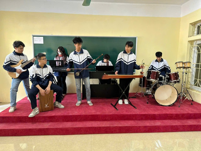 Những tiết học Âm nhạc khác biệt- Ảnh 3. Những tiết học Âm nhạc khác biệt- Ảnh 3.