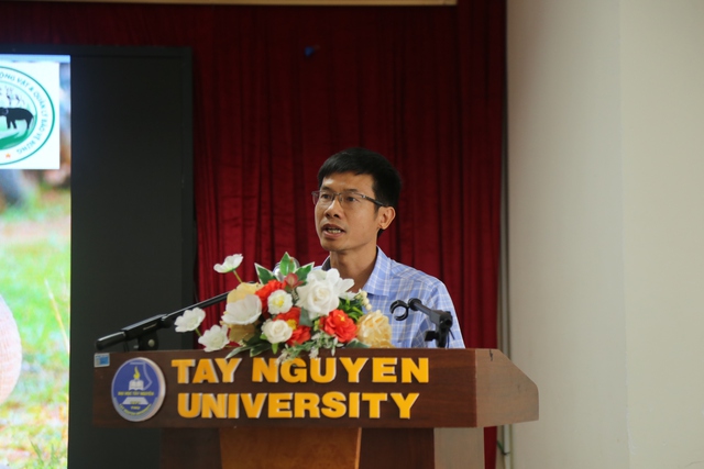 Câu chuyện kỳ lạ về chú voi hoang dã từ chối trở lại rừng- Ảnh 2. Câu chuyện kỳ lạ về chú voi hoang dã từ chối trở lại rừng- Ảnh 2.