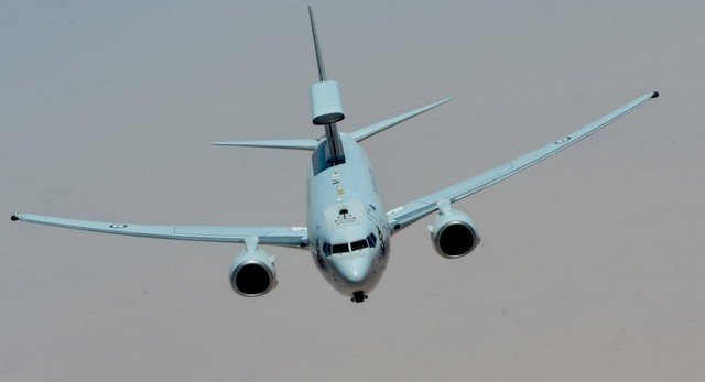 Chính quyền Tổng thống Trump muốn loại bỏ máy bay cảnh báo sớm AWACS: Cuộc cách mạng hay rủi ro?- Ảnh 1. Chính quyền Tổng thống Trump muốn loại bỏ máy bay cảnh báo sớm AWACS: Cuộc cách mạng hay rủi ro?- Ảnh 1.