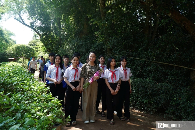Lắng đọng cảm xúc đặc biệt trên quê hương Bác Hồ- Ảnh 1. Lắng đọng cảm xúc đặc biệt trên quê hương Bác Hồ- Ảnh 1.
