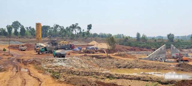 Gia Lai tăng tốc hoàn thành hạ tầng trước khi sáp nhập tỉnh- Ảnh 4. Gia Lai tăng tốc hoàn thành hạ tầng trước khi sáp nhập tỉnh- Ảnh 4.