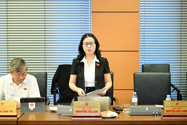 ĐBQH lo phụ huynh "xếp hàng, đổ cửa" khi miễn học phí trường công lập- Ảnh 1. ĐBQH lo phụ huynh "xếp hàng, đổ cửa" khi miễn học phí trường công lập- Ảnh 1.