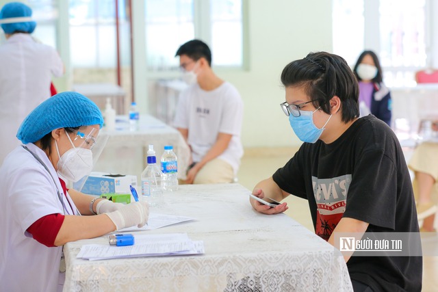 Tăng cường đảm bảo y tế phục vụ kỳ thi vào lớp 10 và tốt nghiệp THPT- Ảnh 1. Tăng cường đảm bảo y tế phục vụ kỳ thi vào lớp 10 và tốt nghiệp THPT- Ảnh 1.