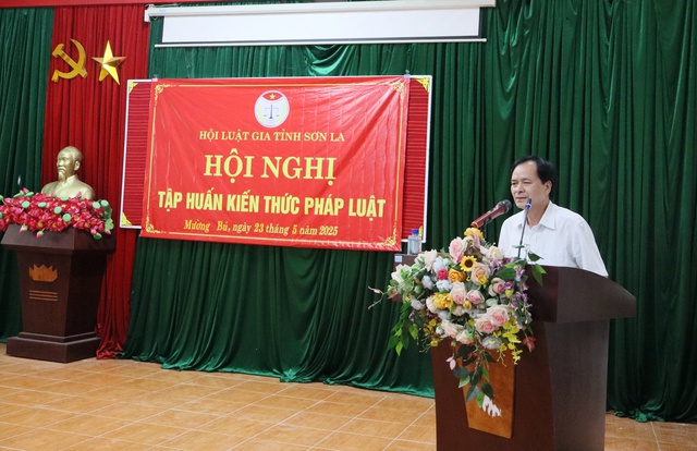 Hội Luật gia tỉnh Sơn La đẩy mạnh tuyên truyền góp ý xây dựng Hiến pháp- Ảnh 1. Hội Luật gia tỉnh Sơn La đẩy mạnh tuyên truyền góp ý xây dựng Hiến pháp- Ảnh 1.