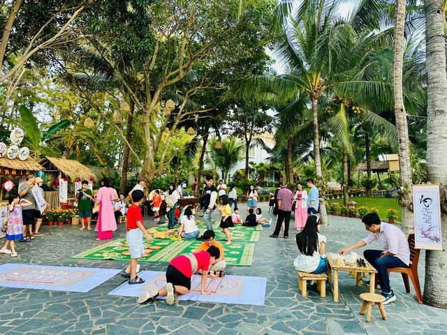Bình Thuận "bơm" sức sống cho ngành du lịch, đặt mục tiêu 11 triệu lượt khách năm 2025- Ảnh 4. Bình Thuận "bơm" sức sống cho ngành du lịch, đặt mục tiêu 11 triệu lượt khách năm 2025- Ảnh 4.