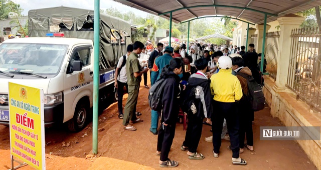 Bình Phước phát động chiến dịch "90 ngày, đêm" tích hợp giấy tờ trên ứng dụng VNeID- Ảnh 4. Bình Phước phát động chiến dịch "90 ngày, đêm" tích hợp giấy tờ trên ứng dụng VNeID- Ảnh 4.