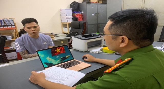 Bắt giữ nhóm đối tượng hoạt động lừa đảo chiếm đoạt tài sản xuyên Việt- Ảnh 4. Bắt giữ nhóm đối tượng hoạt động lừa đảo chiếm đoạt tài sản xuyên Việt- Ảnh 4.