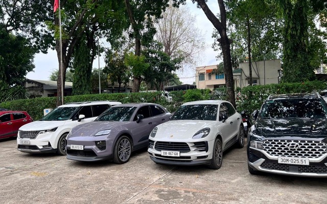 Bắt giữ nhóm đối tượng hoạt động lừa đảo chiếm đoạt tài sản xuyên Việt- Ảnh 7. Bắt giữ nhóm đối tượng hoạt động lừa đảo chiếm đoạt tài sản xuyên Việt- Ảnh 7.