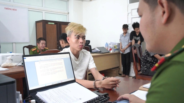 Huế: Bắt 7 thanh thiếu niên trộm cắp xe máy liên tỉnh- Ảnh 1. Huế: Bắt 7 thanh thiếu niên trộm cắp xe máy liên tỉnh- Ảnh 1.