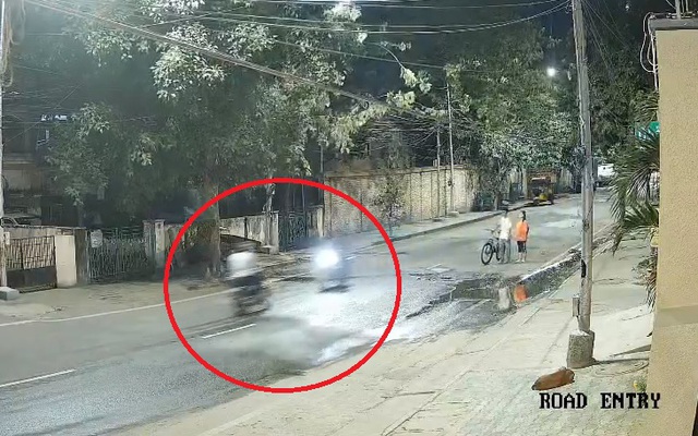 2 xe máy đâm nhau trực diện khiến nam thanh niên tử vong tại chỗ- Ảnh 1. 2 xe máy đâm nhau trực diện khiến nam thanh niên tử vong tại chỗ- Ảnh 1.