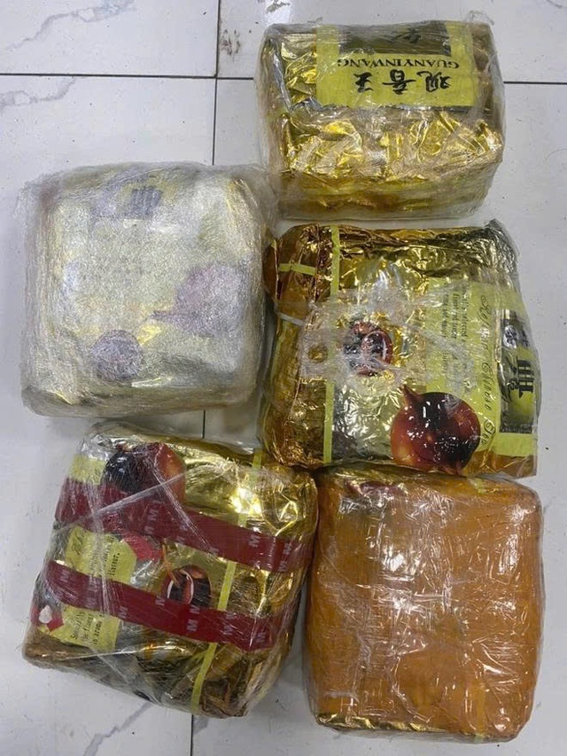 Triệt phá đường dây ma túy xuyên quốc gia, thu giữ hơn 20kg "hàng trắng"- Ảnh 3. Triệt phá đường dây ma túy xuyên quốc gia, thu giữ hơn 20kg "hàng trắng"- Ảnh 3.